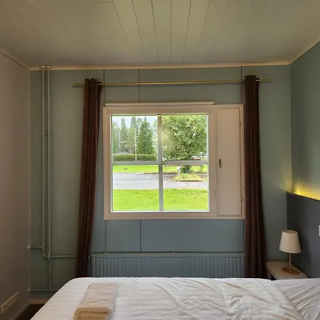 Lakesidehotelli Hotell